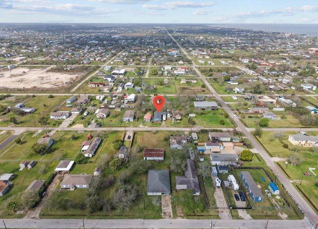 620 6th Street, Dickinson, TX 77539