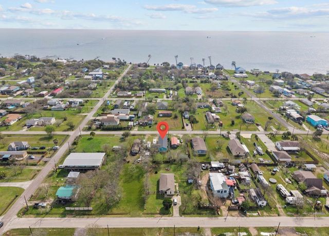 620 6th Street, Dickinson, TX 77539