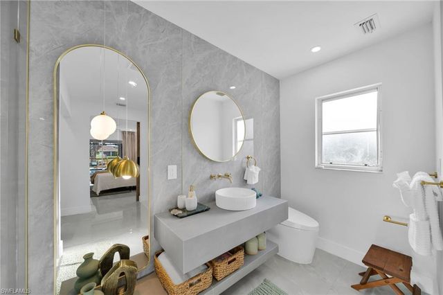 145 SE 17th ST, Cape Coral, FL 33990