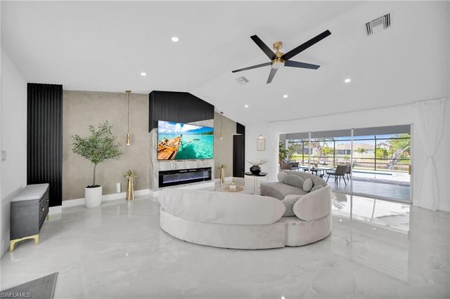 145 SE 17th ST, Cape Coral, FL 33990