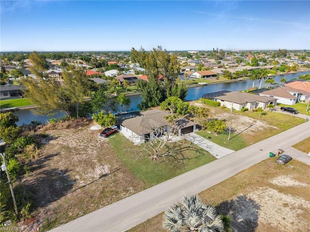 145 SE 17th ST, Cape Coral, FL 33990