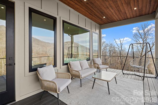 22 Chesten Mountain Drive, Asheville, NC 28803
