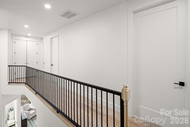 22 Chesten Mountain Drive, Asheville, NC 28803