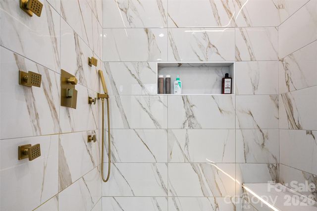 22 Chesten Mountain Drive, Asheville, NC 28803