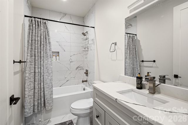 22 Chesten Mountain Drive, Asheville, NC 28803