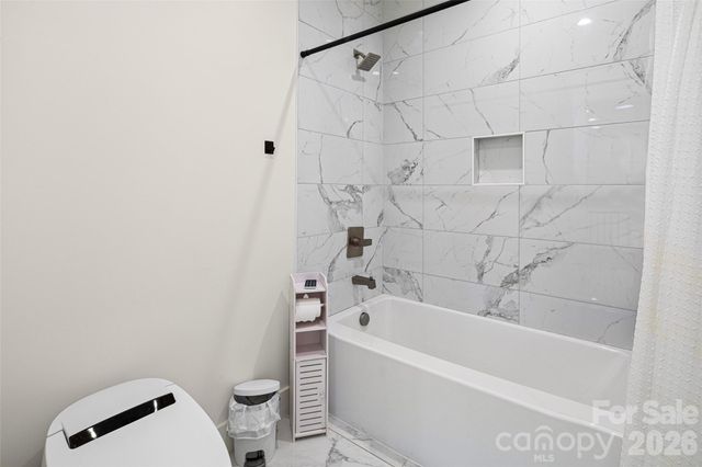 22 Chesten Mountain Drive, Asheville, NC 28803