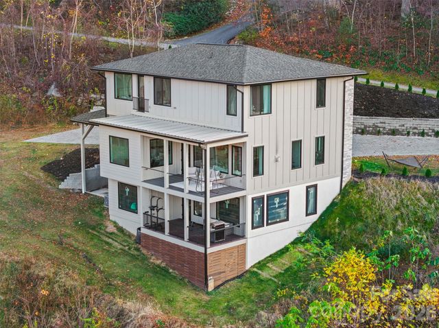 22 Chesten Mountain Drive, Asheville, NC 28803