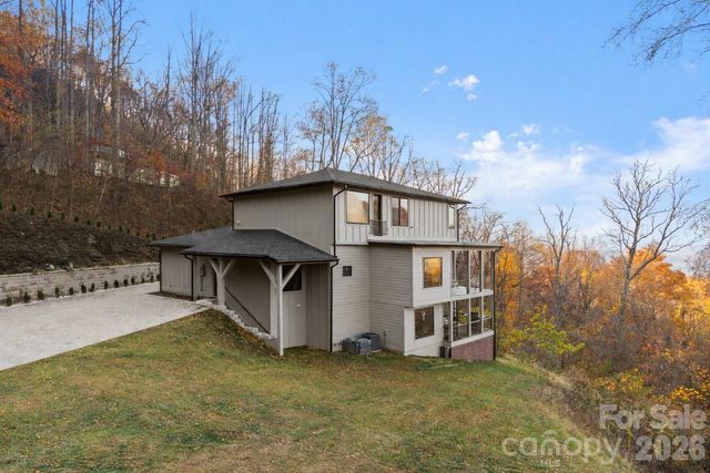 22 Chesten Mountain Drive, Asheville, NC 28803