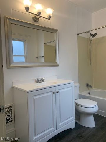 3105 Roanoke Avenue, Cleveland, OH 44109