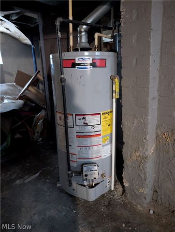 3105 Roanoke Avenue, Cleveland, OH 44109