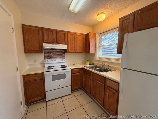 713 North Street D, Fayetteville, NC 28301