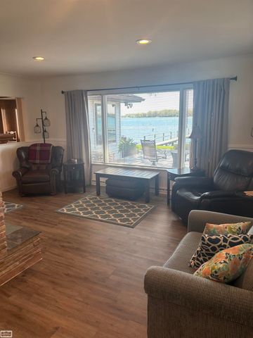 1847 S Parker Street, Marine City, MI 48039