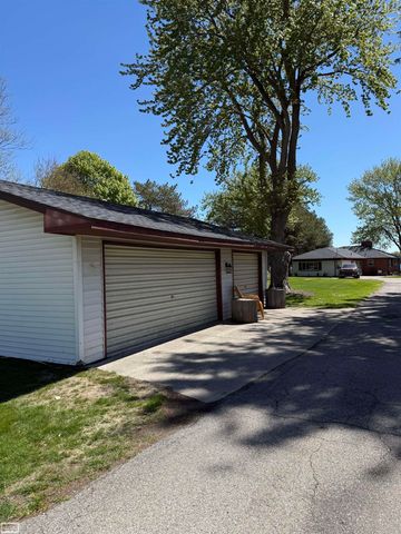 1847 S Parker Street, Marine City, MI 48039