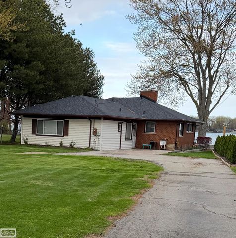 1847 S Parker Street, Marine City, MI 48039