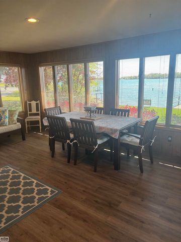 1847 S Parker Street, Marine City, MI 48039