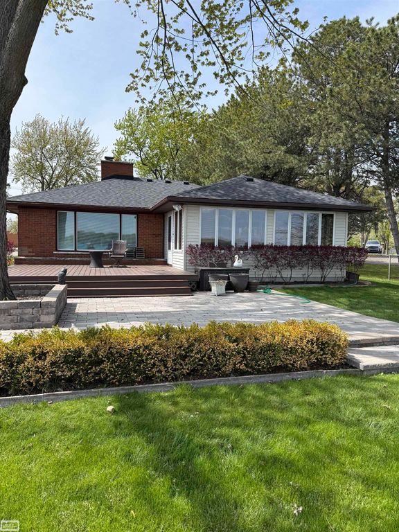 1847 S Parker Street, Marine City, MI 48039