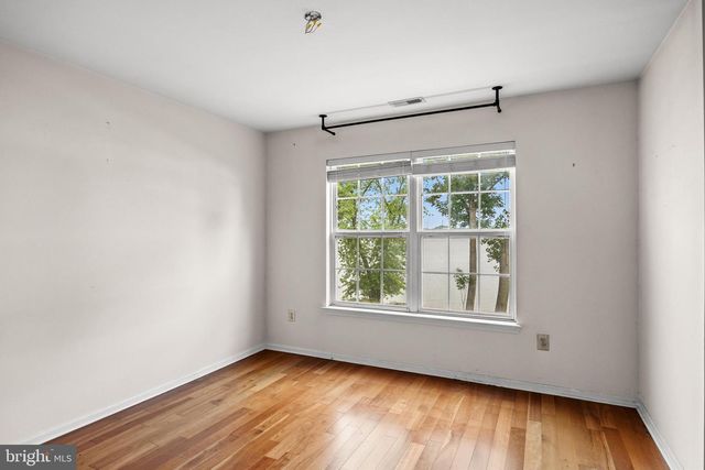 5801 RIVERFRONT DR, Palmyra, NJ 08065