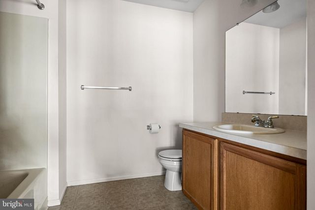 5801 RIVERFRONT DR, Palmyra, NJ 08065