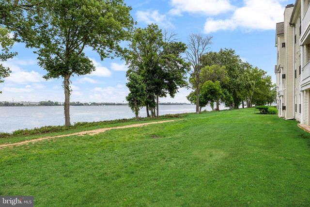 5801 RIVERFRONT DR, Palmyra, NJ 08065