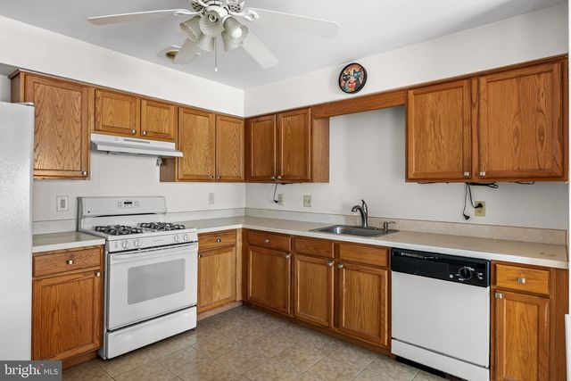 5801 RIVERFRONT DR, Palmyra, NJ 08065
