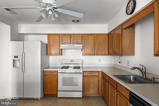 5801 RIVERFRONT DR, Palmyra, NJ 08065