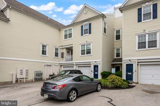 5801 RIVERFRONT DR, Palmyra, NJ 08065