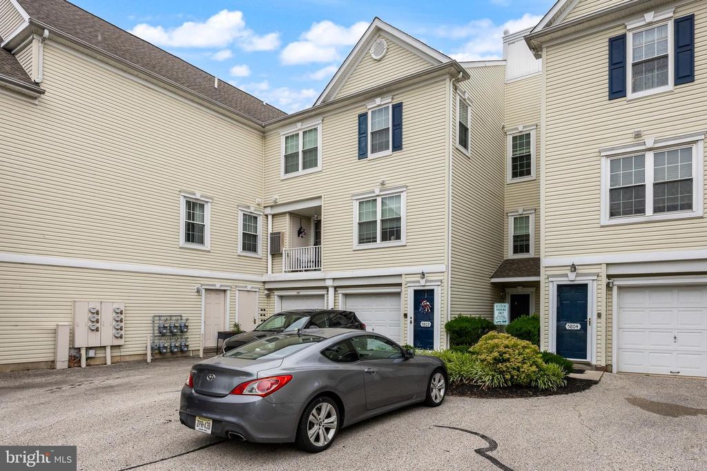 5801 RIVERFRONT DR, Palmyra, NJ 08065