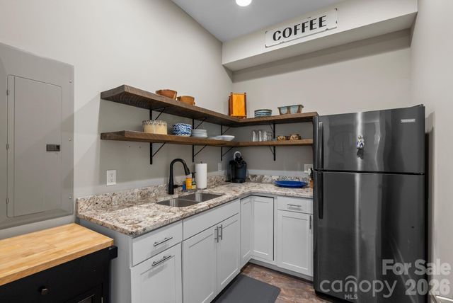 55 Vandalia Avenue, Asheville, NC 28806