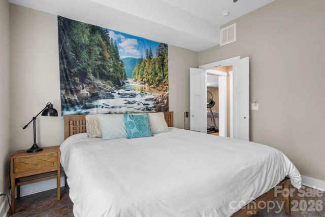 55 Vandalia Avenue, Asheville, NC 28806