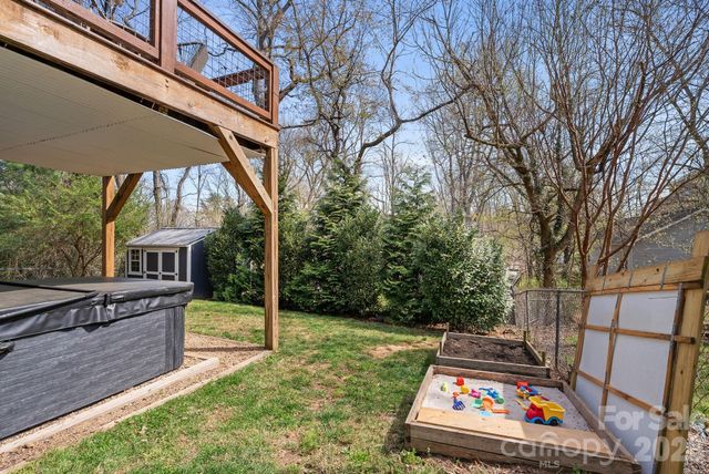 55 Vandalia Avenue, Asheville, NC 28806