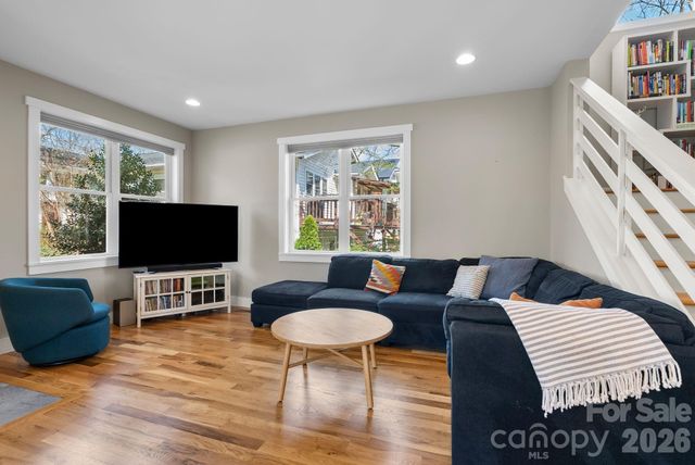 55 Vandalia Avenue, Asheville, NC 28806