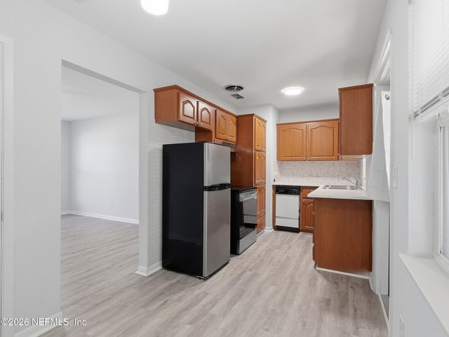 2434 LEONID Road, Jacksonville, FL 32218