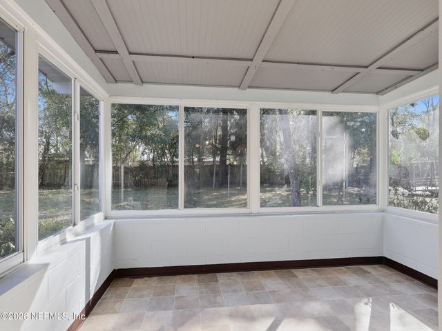 2434 LEONID Road, Jacksonville, FL 32218