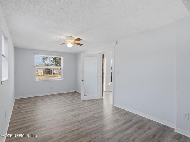 2434 LEONID Road, Jacksonville, FL 32218