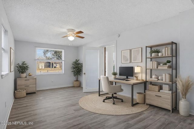 2434 LEONID Road, Jacksonville, FL 32218