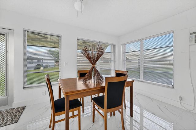 688 SW Lake Court, Boynton Beach, FL 33426