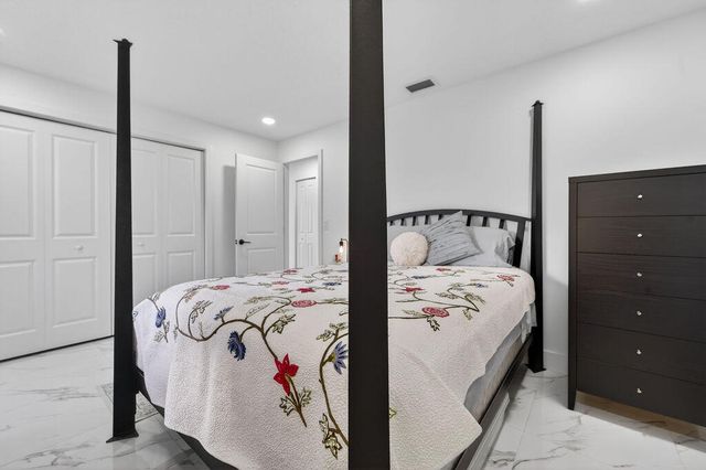 688 SW Lake Court, Boynton Beach, FL 33426