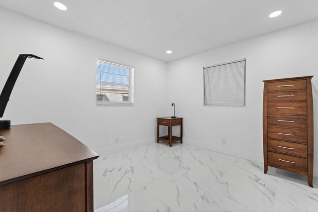 688 SW Lake Court, Boynton Beach, FL 33426