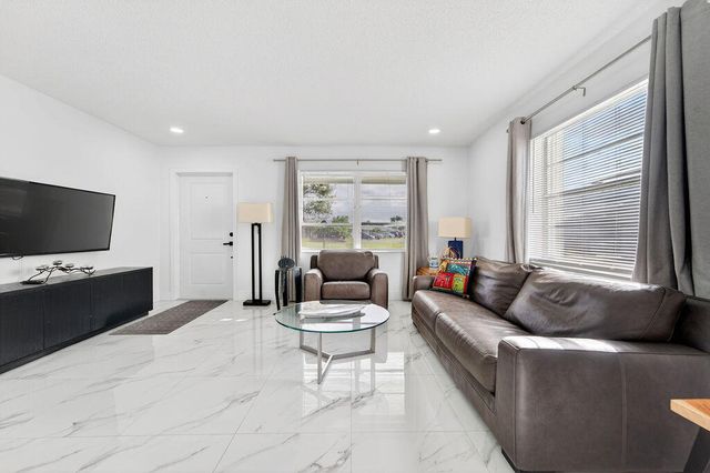 688 SW Lake Court, Boynton Beach, FL 33426