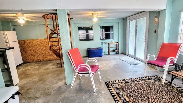 619 Copano Cove Road, Rockport, TX 78382