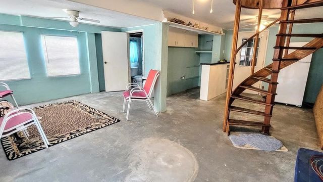 619 Copano Cove Road, Rockport, TX 78382