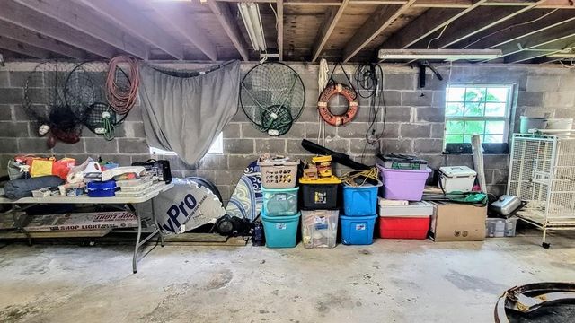 619 Copano Cove Road, Rockport, TX 78382