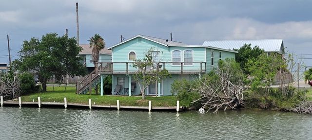 619 Copano Cove Road, Rockport, TX 78382