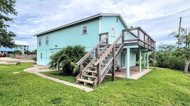 619 Copano Cove Road, Rockport, TX 78382