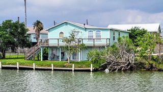 619 Copano Cove Road, Rockport, TX 78382