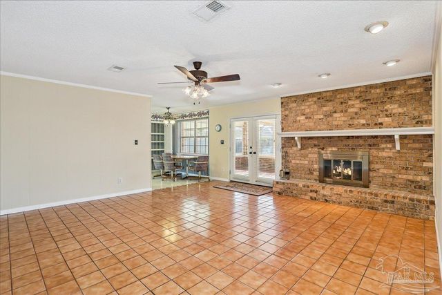 421 Bunker Hill Dr, Pensacola, FL 32506