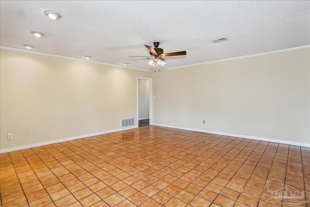 421 Bunker Hill Dr, Pensacola, FL 32506