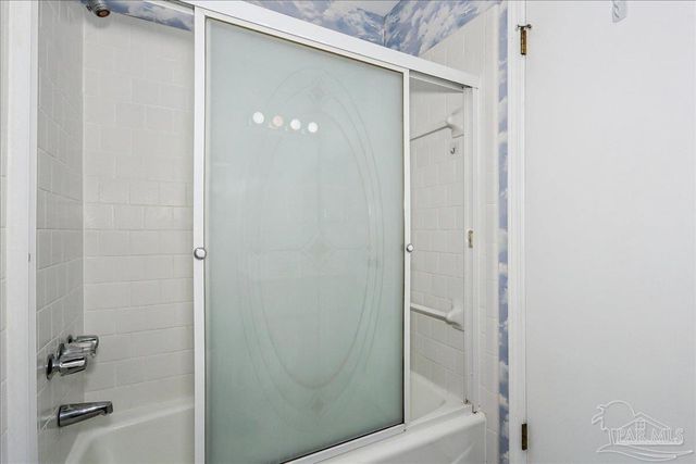 421 Bunker Hill Dr, Pensacola, FL 32506