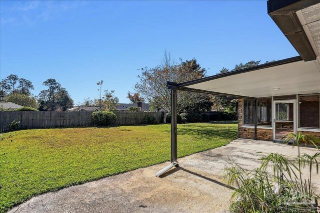 421 Bunker Hill Dr, Pensacola, FL 32506
