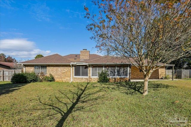 421 Bunker Hill Dr, Pensacola, FL 32506